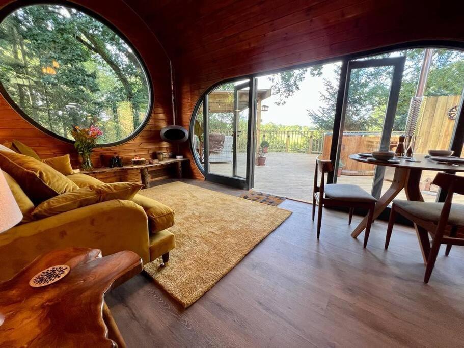 The Pines Treehouse At Treetops Hideouts ริชมอนด์ ภายนอก รูปภาพ